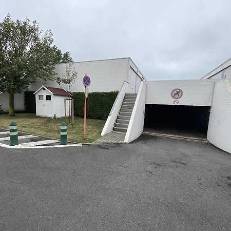 Flat In Belgium With Pool And Views, Cleaning Included Middelkerke