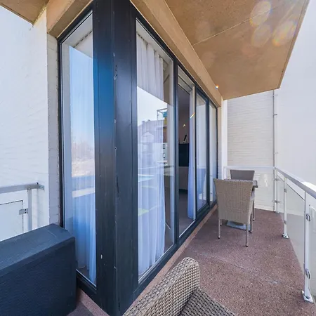 Flat In Belgium With Pool And Views, Cleaning Included