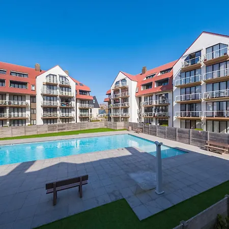 Flat In Belgium With Pool And Views, Cleaning Included Daire *